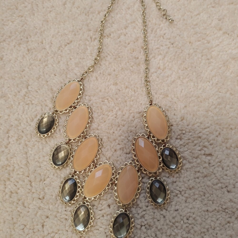 Y2K Trendy Statement Necklace!